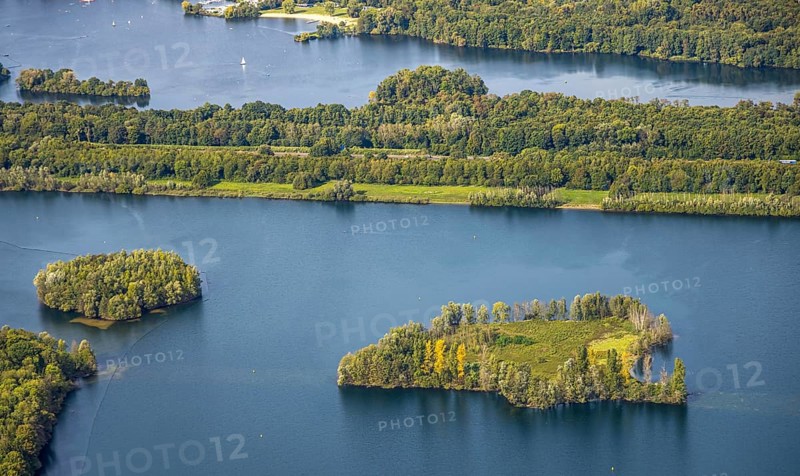 Aerial view, Elbsee and Elbsee Island, A46 motorway, Unterbach, Düsseldorf, Ruhr area, North Rhine-Westphalia, Germany