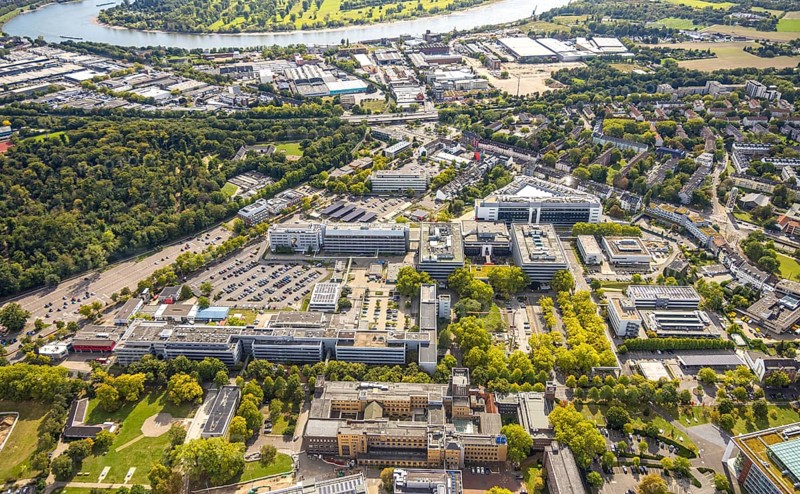 Aerial view, Henkel chemical plant area, industrial area, Holthausen, Düsseldorf, Ruhr area, North Rhine-Westphalia, Germany, DE, Europe, commercial enterprise, commercial area, commercial park, commercial site, commercial use, industrial area, industrial site, aerial photograph, aerial photography, aerial photography, overview, bird's-eye view, bird's-eye view, overview