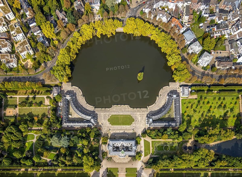 Aerial view, Benrath Castle with castle park and castle pond, Benrath, Düsseldorf, Ruhr area, North Rhine-Westphalia, Germany, DE, monument protection, Europe, aerial view, aerial photography, aerial photography, nature reserve, park, castle, pond, overview, bird's-eye view, bird's-eye view, overview