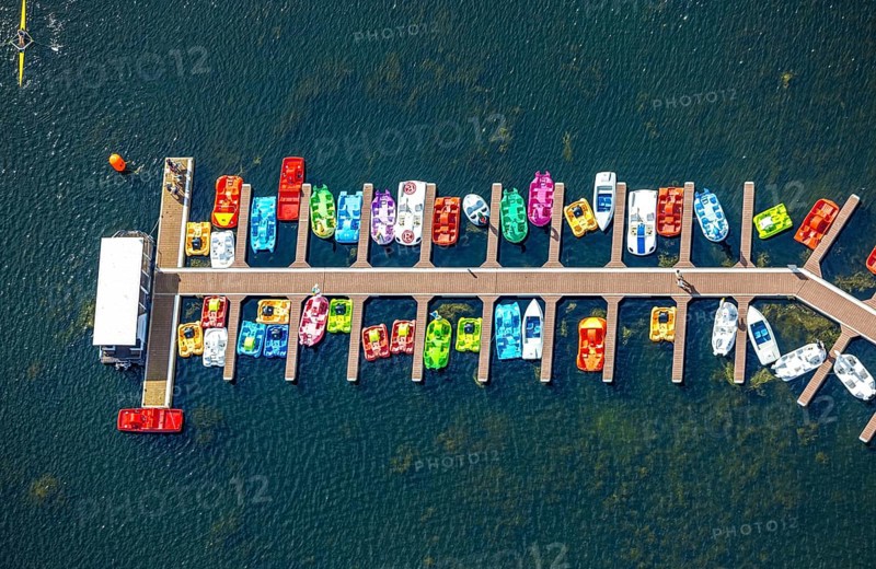Aerial view, colourful pedal boats at a jetty on the Unterbacher See at the campsite north, Unterbach, Düsseldorf, Ruhr area, North Rhine-Westphalia, Germany, boats, DE, Europe, aerial view, aerial photography, aerial photography, overview, bird's-eye view, overview