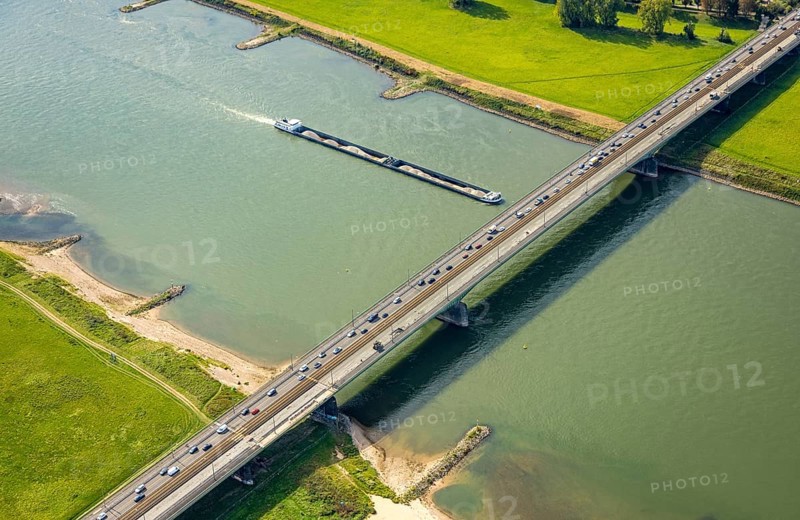 Aerial view, construction site and one-way navigable Josef-Kardinal-Frings-Bridge over the river Rhine, inland navigation, Hammfeld, Neuss, Ruhr area, North Rhine-Westphalia, Germany, DE, Düsseldorf, Europe, aerial view, aerial photography, aerial photography, overview, bird's-eye view, overview