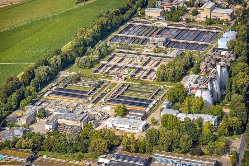 Aerial photo, sewage treatment plant, sewage treatment plant Düsseldorf-Süd, Hamm, Düsseldorf, Ruhr area, North Rhine-Westphalia, Germany, DE, Europe, sewage treatment plant, sewage treatment plant, aerial photography, aerial photography, overview, bird's-eye view, overview