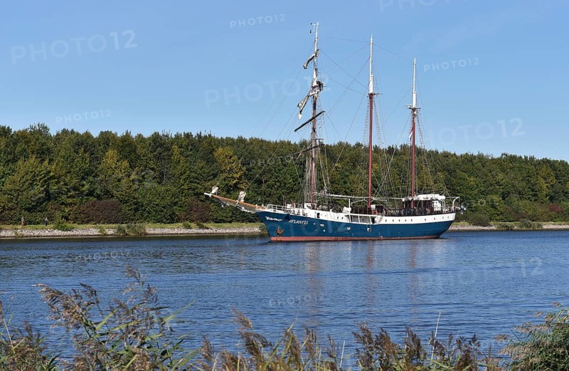 Tall ship, sailing ship ATLANTIS sailing through the Kiel Canal, Kiel Canal, Kiel Canal, Schleswig-Holstein, Germany