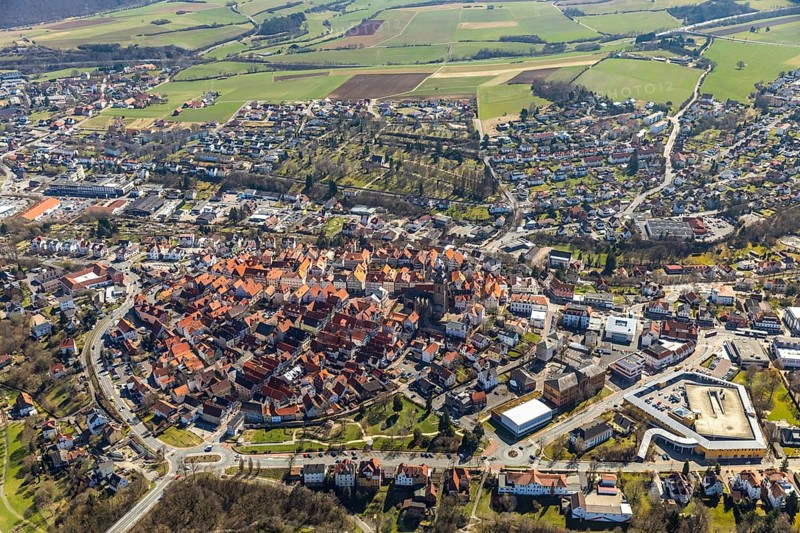 Aerial view, town centre of Wildungen with Protestant church on the town hill, in Bad Wildungen in Hesse. Bad Wildungen, spa centre and state bath in the district of Waldeck-Frankenberg, North Hesse, Hesse, Germany, Bad Wildungen, DEU, Europe, birds-eyes view, aerial view, aerial photography, aerial photography, overview, bird's eye view