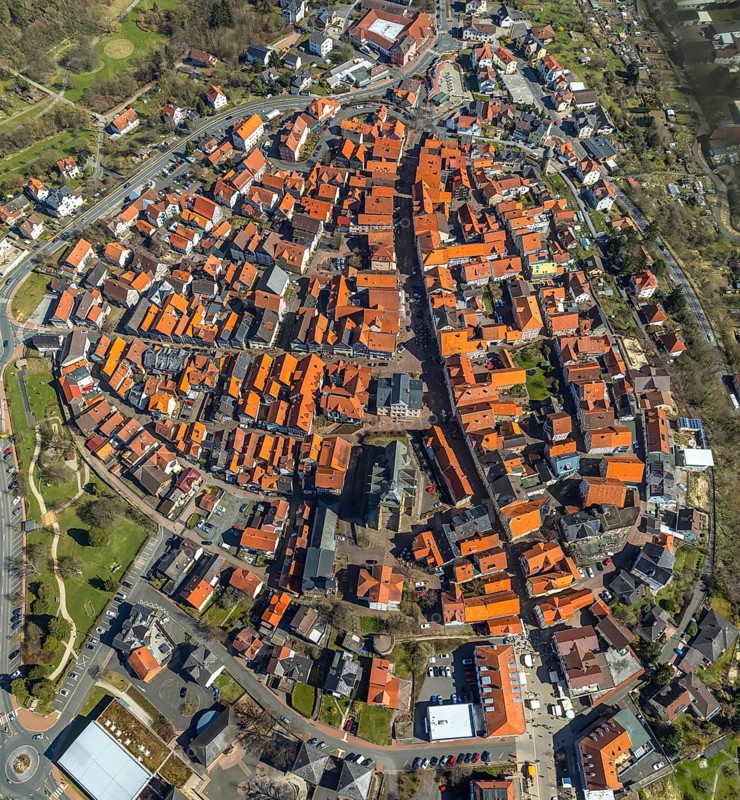 Aerial view, town centre of Wildungen with Protestant church on the town hill, in Bad Wildungen in Hesse. Bad Wildungen, spa centre and state bath in the district of Waldeck-Frankenberg, North Hesse, Hesse, Germany, Bad Wildungen, DEU, Europe, birds-eyes view, aerial view, aerial photography, aerial photography, overview, bird's eye view
