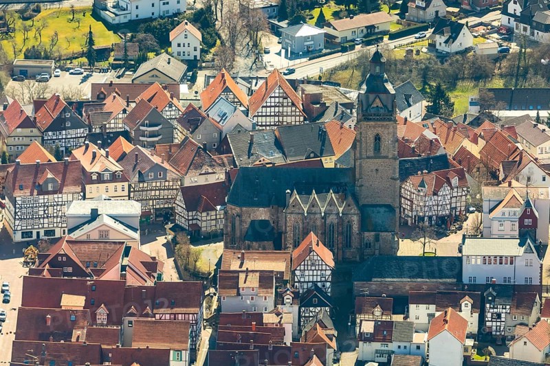 Aerial view, town centre of Wildungen with Protestant church on the town hill, in Bad Wildungen in Hesse. Bad Wildungen, spa centre and state bath in the district of Waldeck-Frankenberg, North Hesse, Hesse, Germany, Bad Wildungen, DEU, Europe, birds-eyes view, aerial view, aerial photography, aerial photography, overview, bird's eye view