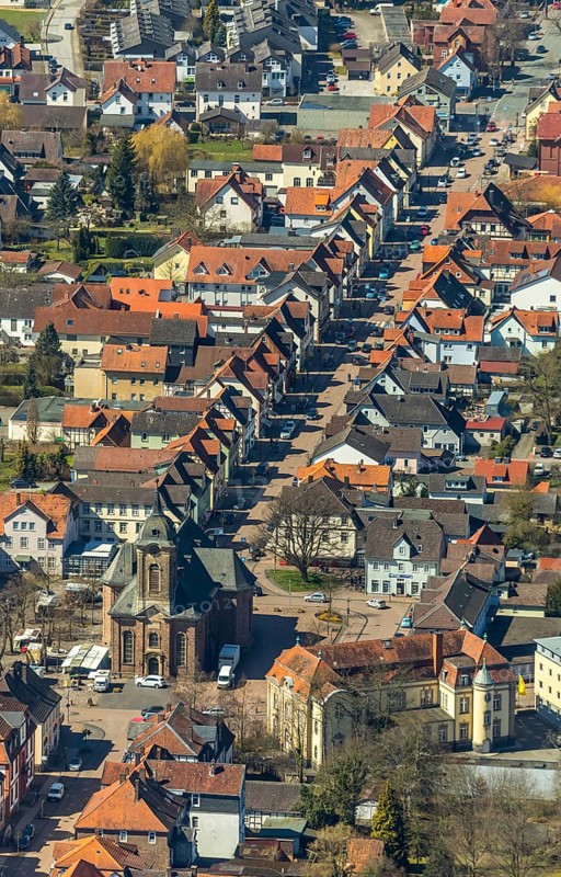 Aerial view, town church with church square and Bahnhofstraße, Große Allee, Eichenallee, Bad Arolsen, district Waldeck-Frankenberg, Hesse, Germany, DEU, Europe, birds-eyes view, aerial view, aerial photography, aerial photography, overview, bird's eye view, oak trees, street trees