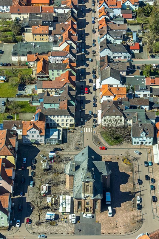 Aerial view, town church with church square and Bahnhofstraße, Große Allee, Eichenallee, Bad Arolsen, district Waldeck-Frankenberg, Hesse, Germany, DEU, Europe, birds-eyes view, aerial view, aerial photography, aerial photography, overview, bird's eye view, oak trees, street trees
