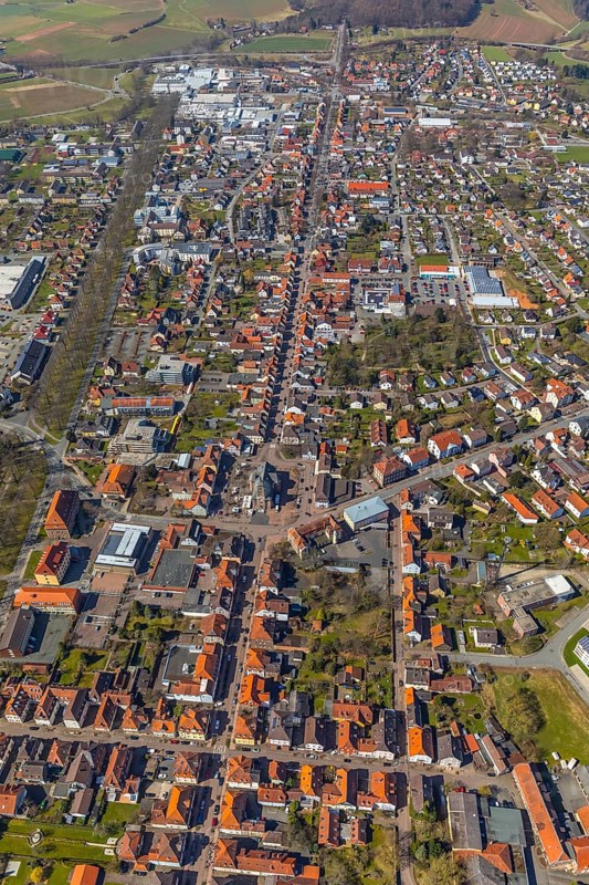 Aerial view, town church with church square and Bahnhofstraße, Große Allee, Eichenallee, Bad Arolsen, district Waldeck-Frankenberg, Hesse, Germany, DEU, Europe, birds-eyes view, aerial view, aerial photography, aerial photography, overview, bird's eye view, oak trees, street trees