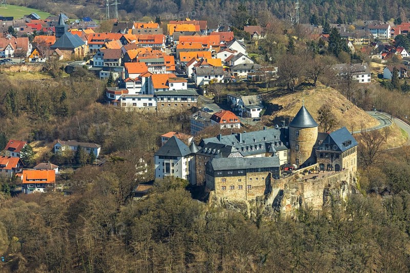 Aerial view, Waldeck with the castle-like castle Waldeck in Waldeck in Hesse. Waldeck, Waldeck Castle on the Eder, Hesse, Germany, Waldeck, DEU, Europe, birds-eyes view, aerial view, aerial photography, aerial photography, overview, bird's eye view