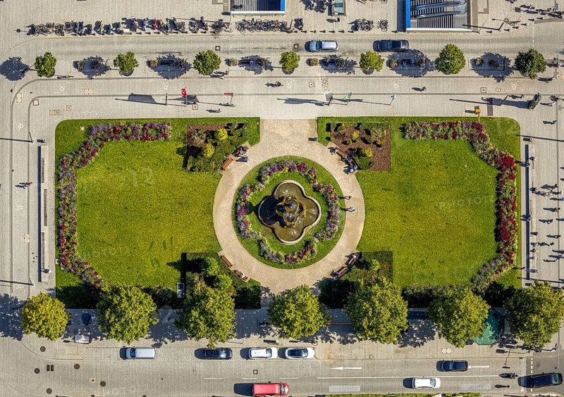 Aerial view, Corneliusplatz with fountain and flower bed at Königsallee, city centre, Düsseldorf, Ruhr area, North Rhine-Westphalia, Germany, DE, Europe, aerial view, aerial photography, aerial photography, sight, overview, bird's-eye view, overview