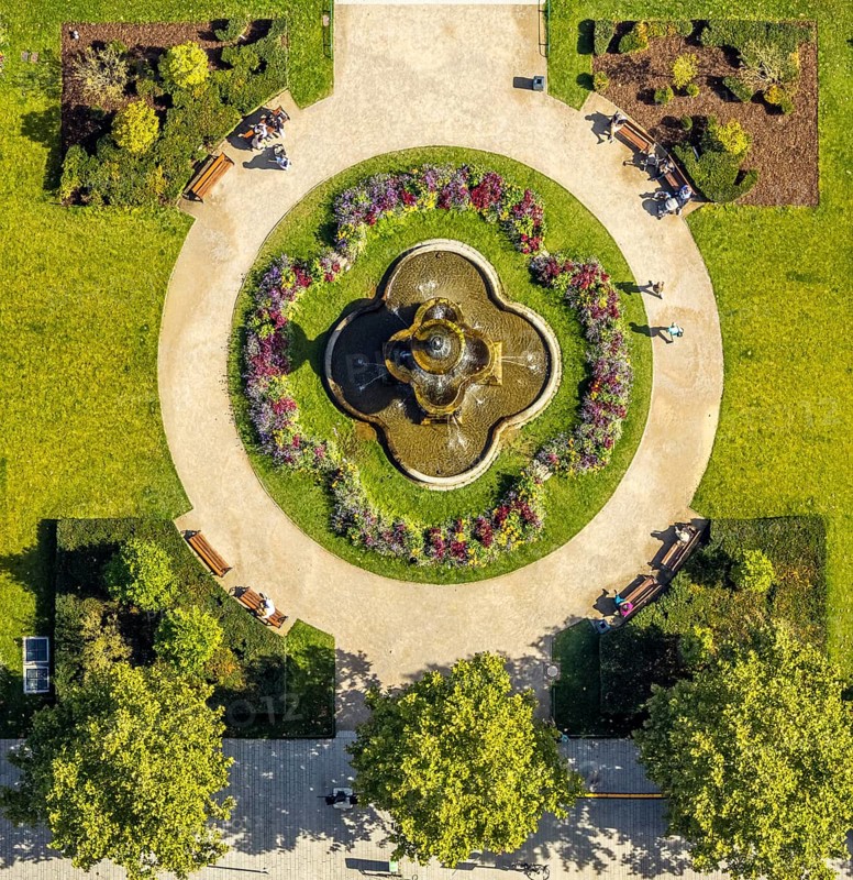 Aerial view, Corneliusplatz with fountain and flower bed at Königsallee, city centre, Düsseldorf, Ruhr area, North Rhine-Westphalia, Germany, DE, Europe, aerial view, aerial photography, aerial photography, sight, overview, bird's-eye view, overview
