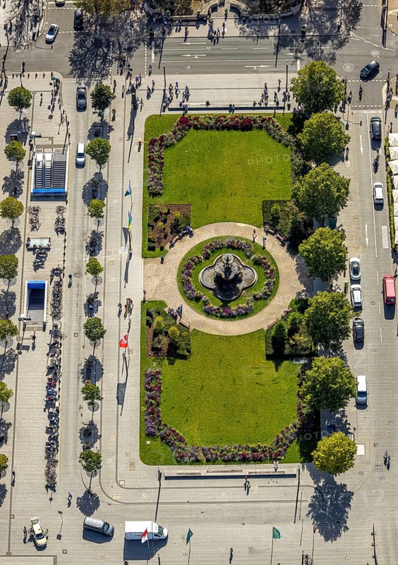 Aerial view, Corneliusplatz with fountain and flower bed at Königsallee, city centre, Düsseldorf, Ruhr area, North Rhine-Westphalia, Germany, DE, Europe, aerial view, aerial photography, aerial photography, sight, overview, bird's-eye view, overview