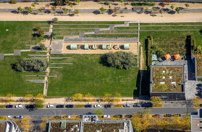 Aerial view, children's playground in Maurice-Ravel-Park, Marc-Chagall-Straße, Pempelfort, Düsseldorf, Ruhr area, North Rhine-Westphalia, Germany, DE, Europe, aerial view, aerial photography, aerial photography, overview, bird's-eye view, overview