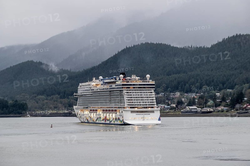 Cruise ship, Juneau, Alaska, USA