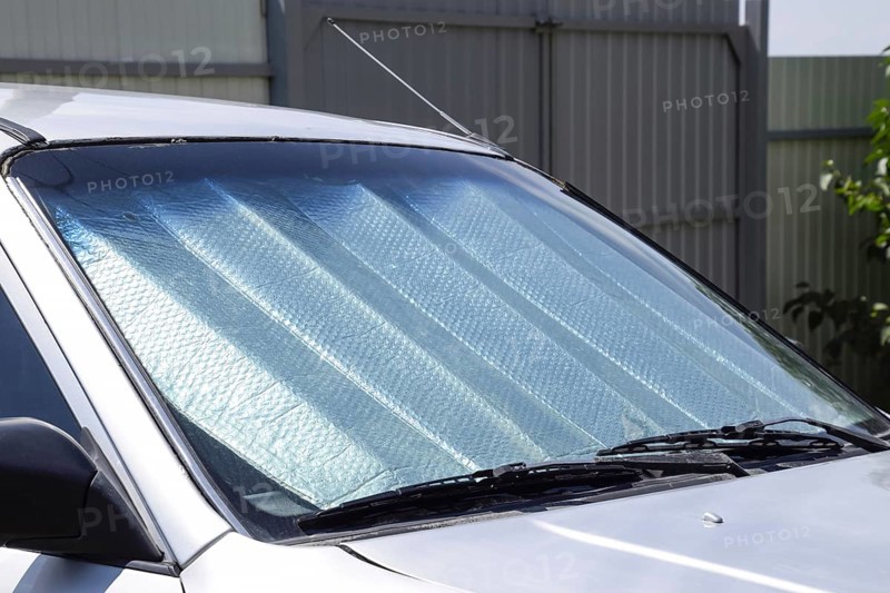 Sun Reflector windscreen. Atyrau, Kazakhstan