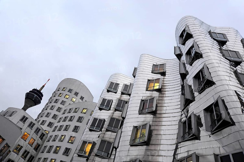 Rhine Tower and Neuer Zollhof, Gehry buildings, modern architecture at the commercial harbour, Media Harbour, Düsseldorf, Rhineland, North Rhine-Westphalia, North Rhine-Westphalia, Germany