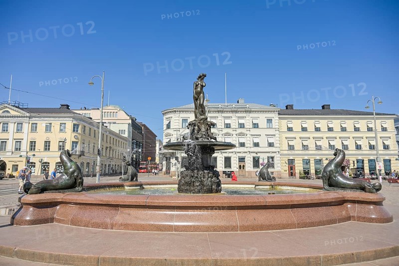 Havis Amanda statue and fountain, Kauppatori, Old Town, Helsinki, Finland
