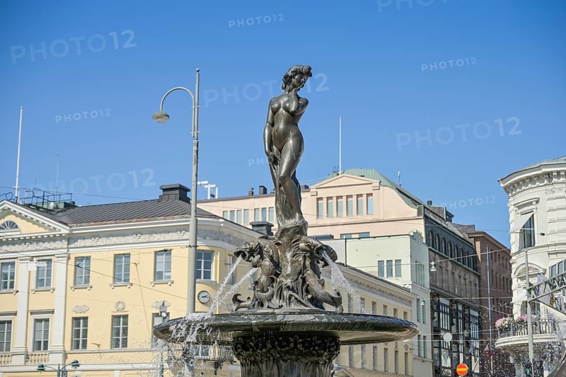 Havis Amanda statue and fountain, Kauppatori, Old Town, Helsinki, Finland