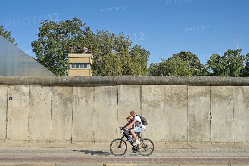 Berlin Wall, memorial, former Wall strip, Berlin Wall Memorial, Bernauer Strasse, Mitte district, Berlin, Germany
