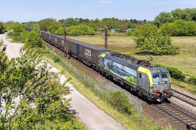 Goods train of the BLS Cargo railway on the Mannheim-Rastatt line in Wiesental, Germany