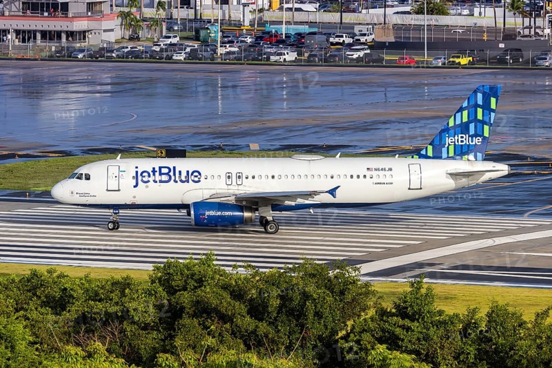 A JetBlue Airways Airbus A320 aircraft with the registration number N646JB at San Juan Airport, Puerto Rico