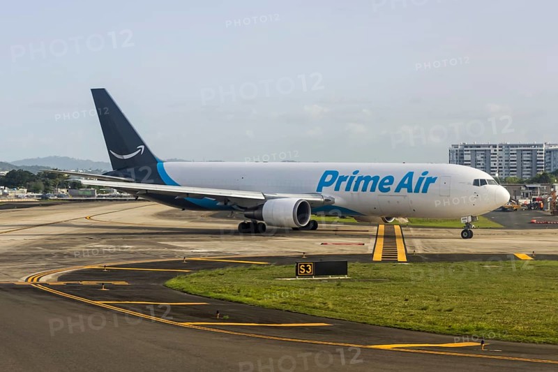 A Boeing 767-300ER BDSF aircraft of Amazon Prime Air with registration N409AZ at San Juan Airport, Puerto Rico