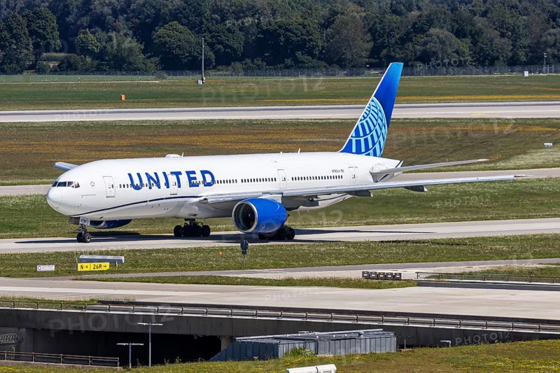A United Airlines Boeing 777-200ER aircraft with the registration number N792UA at Munich Airport, Germany