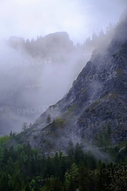 Fog, rain clouds between rocks, Gramai Alm, Karwendel, near Pertisau, Tyrol, Austria