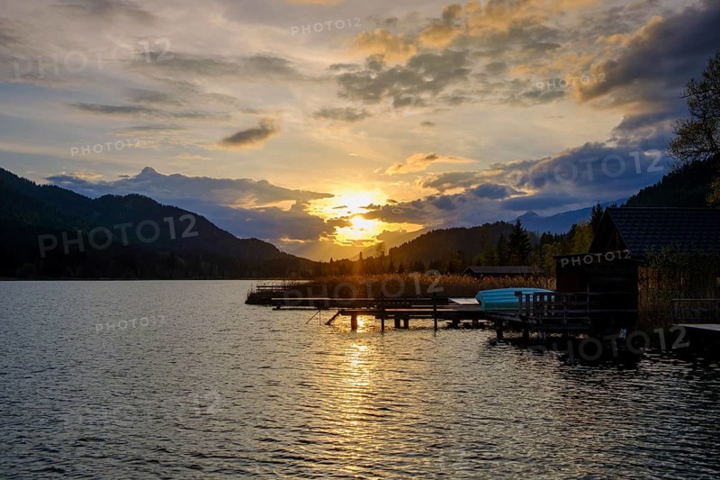 Sunset, evening mood at the Weißensee, near Techendorf, Carinthia, Austria