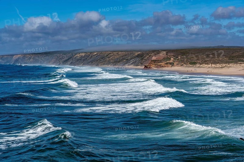 Praia da Bordeira beach, near Carrapateira, popular with surfers, wave riders, rocky coast, steep coast in the south-west of the Algarve, Portugal