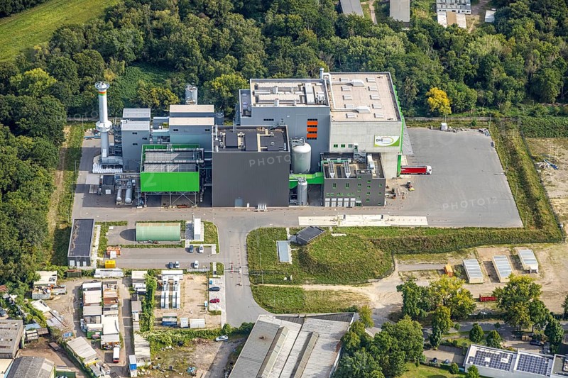 Aerial view, Dinslakener Holz-Energiezentrum DHE, Averbruch, Dinslaken, Ruhr area, North Rhine-Westphalia, Germany, DE, energy plant, energy supplier, energy industry, Europe, commercial enterprise, commercial area, commercial property, commercial site, commercial use, Hanseatic city, industrial area, industrial site, aerial photograph, aerial photography, aerial photography, Lower Rhine, overview, bird's-eye view, birds-eyes view, overview