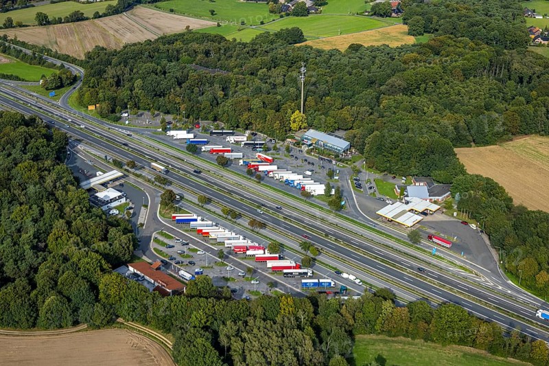 Aerial view, service area Hünxe-Ost and Hünxe-West, petrol station and rest area with truck parking on the A3 motorway and Hünxe junction, Hünxe, Ruhr area, North Rhine-Westphalia, Germany, DE, Europe, aerial view, aerial photography, aerial photography, Lower Rhine, service area, rest area, overview, bird's-eye view, overview