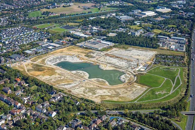 Aerial view of the former harness racing track Recklinghausen, on the A2 motorway, with northern tangent of Blitzkuhlenstraße, König-Ludwig, Recklinghausen, Ruhr area, North Rhine-Westphalia, Germany