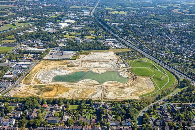 Aerial view of the former harness racing track Recklinghausen, on the A2 motorway, with northern tangent of Blitzkuhlenstraße, König-Ludwig, Recklinghausen, Ruhr area, North Rhine-Westphalia, Germany