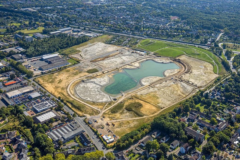 Aerial view of the former harness racing track Recklinghausen, on the A2 motorway, with northern tangent of Blitzkuhlenstraße, König-Ludwig, Recklinghausen, Ruhr area, North Rhine-Westphalia, Germany