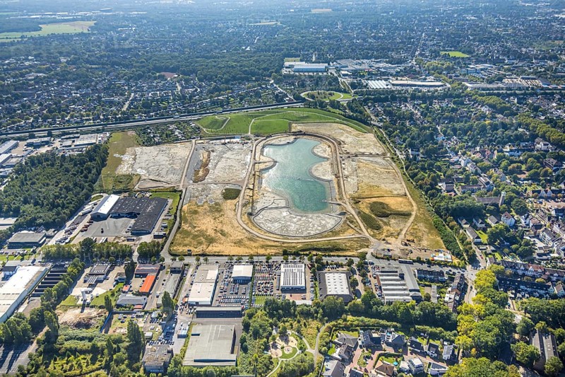Aerial view of the former harness racing track Recklinghausen, on the A2 motorway, with northern tangent of Blitzkuhlenstraße, König-Ludwig, Recklinghausen, Ruhr area, North Rhine-Westphalia, Germany