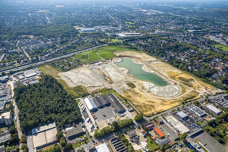 Aerial view of the former harness racing track Recklinghausen, on the A2 motorway, with northern tangent of Blitzkuhlenstraße, König-Ludwig, Recklinghausen, Ruhr area, North Rhine-Westphalia, Germany