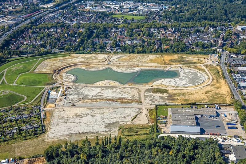 Aerial view of the former harness racing track Recklinghausen, on the A2 motorway, with northern tangent of Blitzkuhlenstraße, König-Ludwig, Recklinghausen, Ruhr area, North Rhine-Westphalia, Germany
