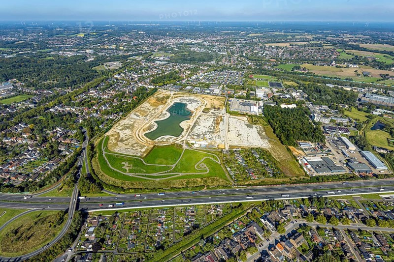 Aerial view of the former harness racing track Recklinghausen, on the A2 motorway, with northern tangent of Blitzkuhlenstraße, König-Ludwig, Recklinghausen, Ruhr area, North Rhine-Westphalia, Germany