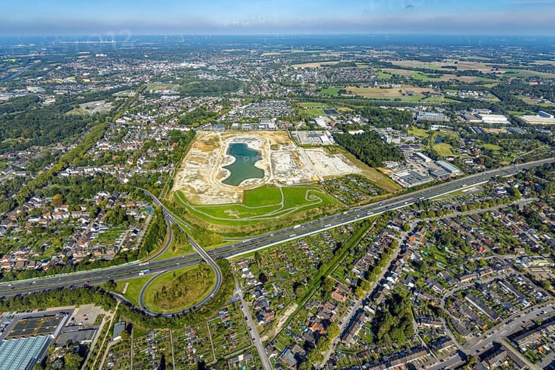 Aerial view of the former harness racing track Recklinghausen, on the A2 motorway, with northern tangent of Blitzkuhlenstraße, König-Ludwig, Recklinghausen, Ruhr area, North Rhine-Westphalia, Germany