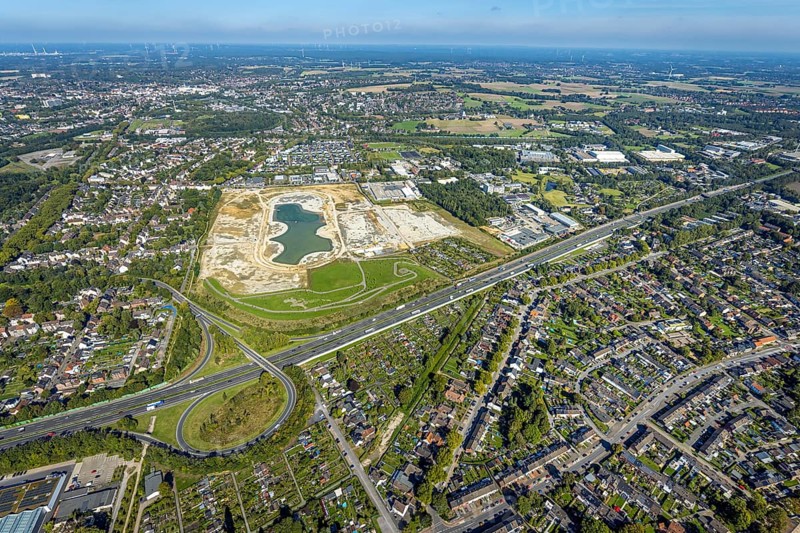 Aerial view of the former harness racing track Recklinghausen, on the A2 motorway, with northern tangent of Blitzkuhlenstraße, König-Ludwig, Recklinghausen, Ruhr area, North Rhine-Westphalia, Germany