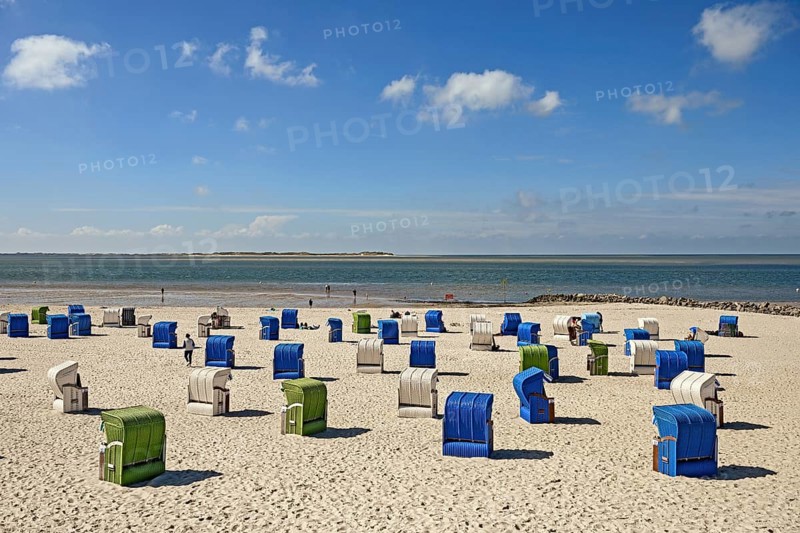 Guarded bathing beach at Utersum, Föhr, North Frisian Island, North Frisia, Schleswig-Holstein, Germany