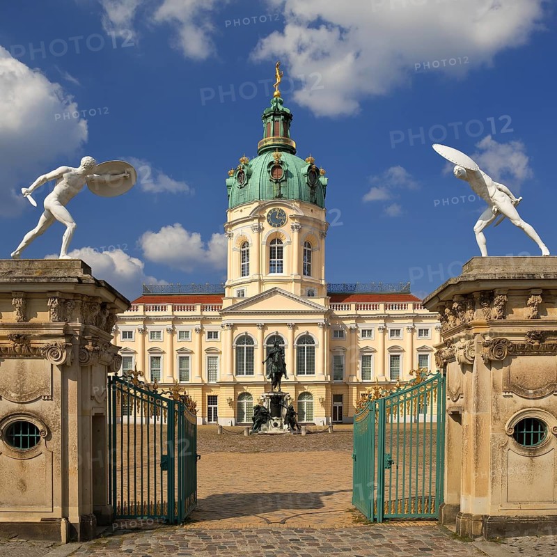 Charlottenburg Palace, city side on Spanndauer Damm with the Borghese fencers and courtyard of honour with equestrian statue, Berlin, Germany