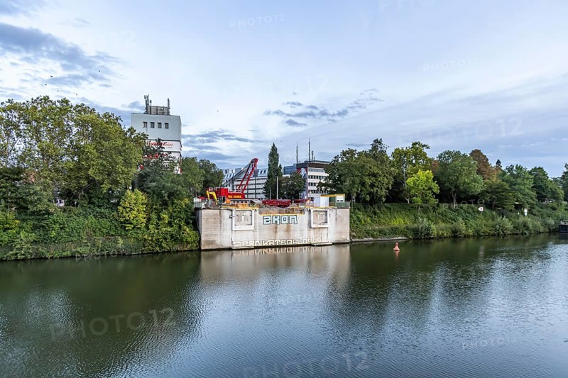 Rosenstein Bridge Stuttgart. The road bridge was demolished as it was in danger of collapsing. Only the bridgeheads of the Neckar Bridge are still standing. The bridge is to be replaced by a new structure. Stuttgart, Baden-Württemberg, Germany