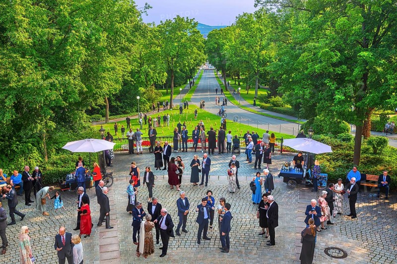 Forecourt of the festival theatre on the Green Hill with festival guests and the driveway avenue, festival city of Bayreuth, Upper Franconia, Franconia, Bavaria, Germany