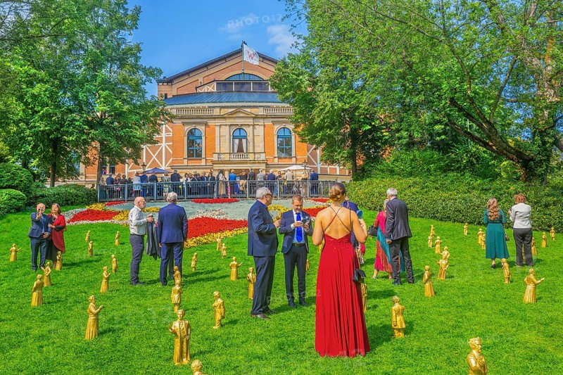 Festival theatre on the Green Hill with festival guests, festival city of Bayreuth, Upper Franconia, Franconia, Bavaria, Germany