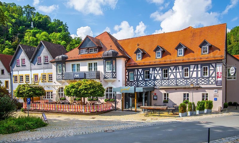 Historic Posthotel by star chef Alexander Hermann, Wirsberg, Schorgast Valley, Upper Franconia, Franconia, Bavaria, Germany