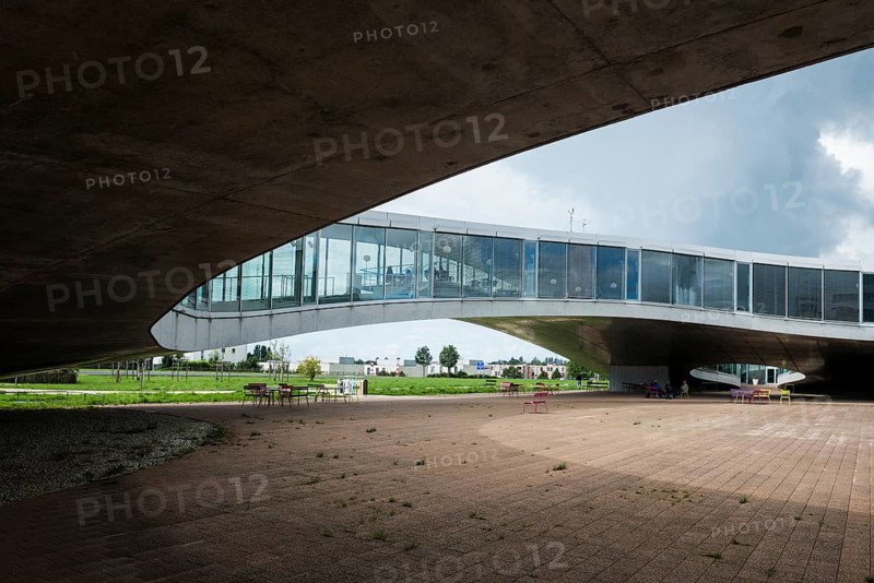Rolex Learning Centre, SANAA architects, École polytechnique fédérale de Lausanne, EPFL, Lausanne, Switzerland