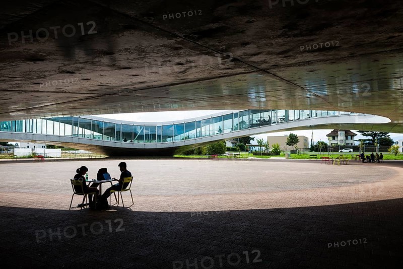 Rolex Learning Centre, SANAA architects, École polytechnique fédérale de Lausanne, EPFL, Lausanne, Switzerland